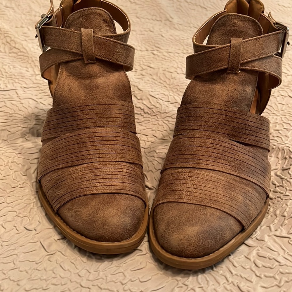 Ankle booties